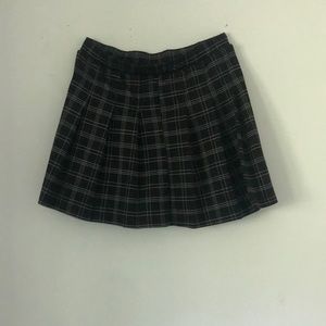 Size Medium Women’s Black Plaid Skirt